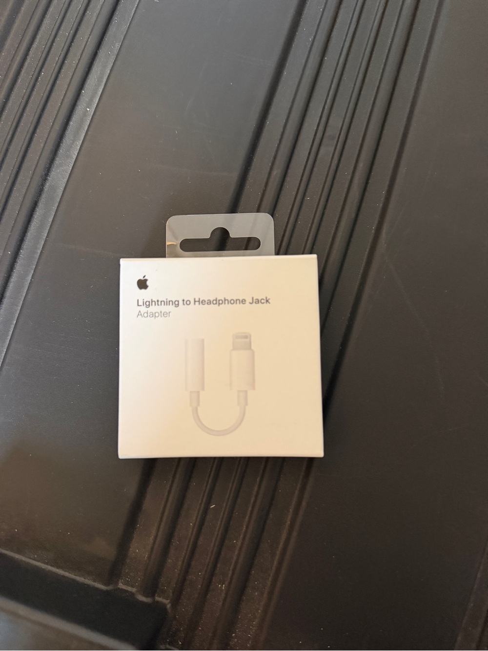 Apple Lightning to 3.5mm Headphone Adapter - White